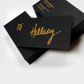 Κάρτες 590gr 2 όψεων σε μαύρο samua χαρτί με 2 όψεις χρυσοτυπία, βαθυτυπία & οβάλ γωνίες κωδ. SFA